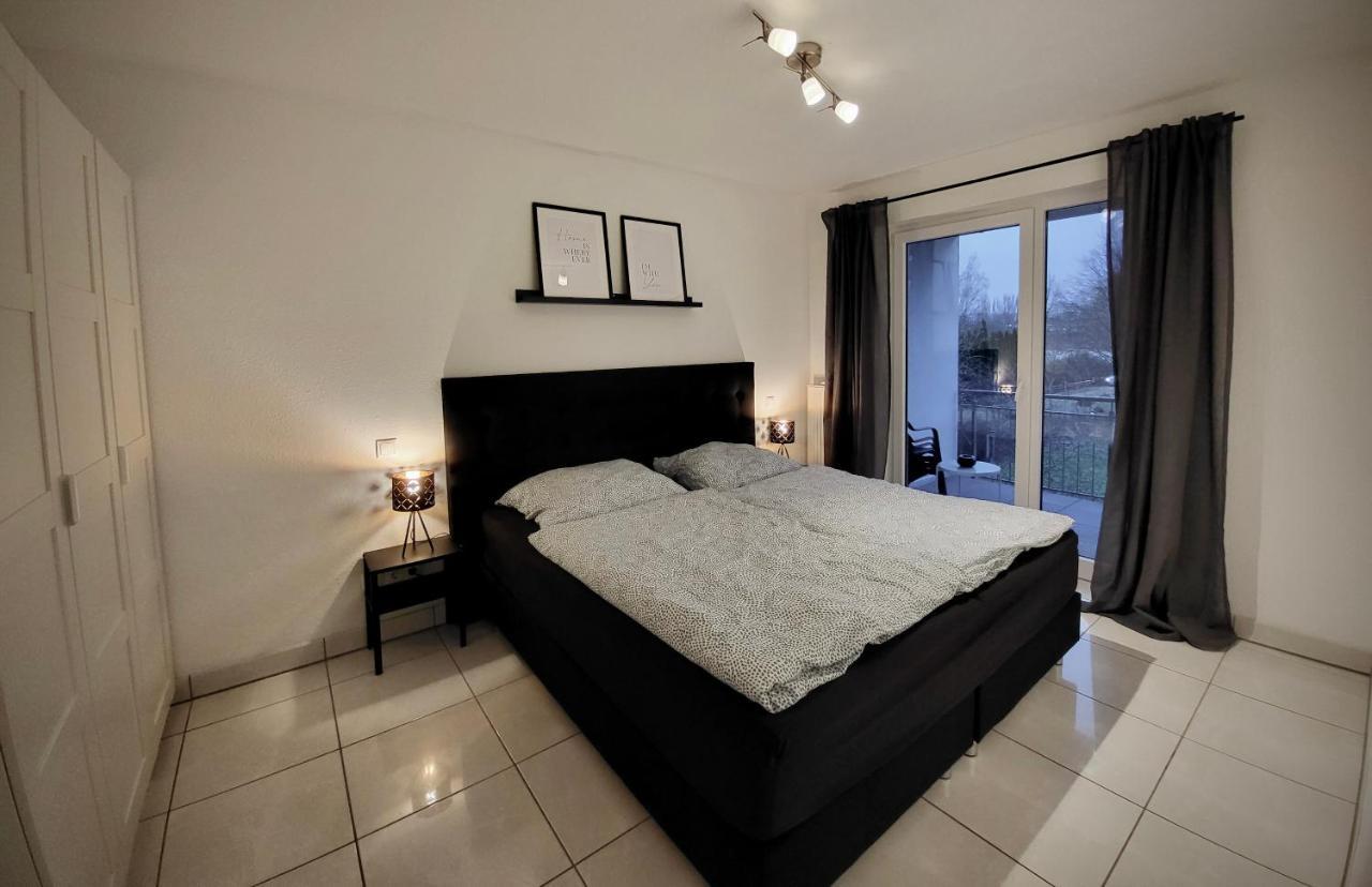 Schoene Und Ruhige Wohnung Direkt An Der Mosel Κόμπλεντς Εξωτερικό φωτογραφία